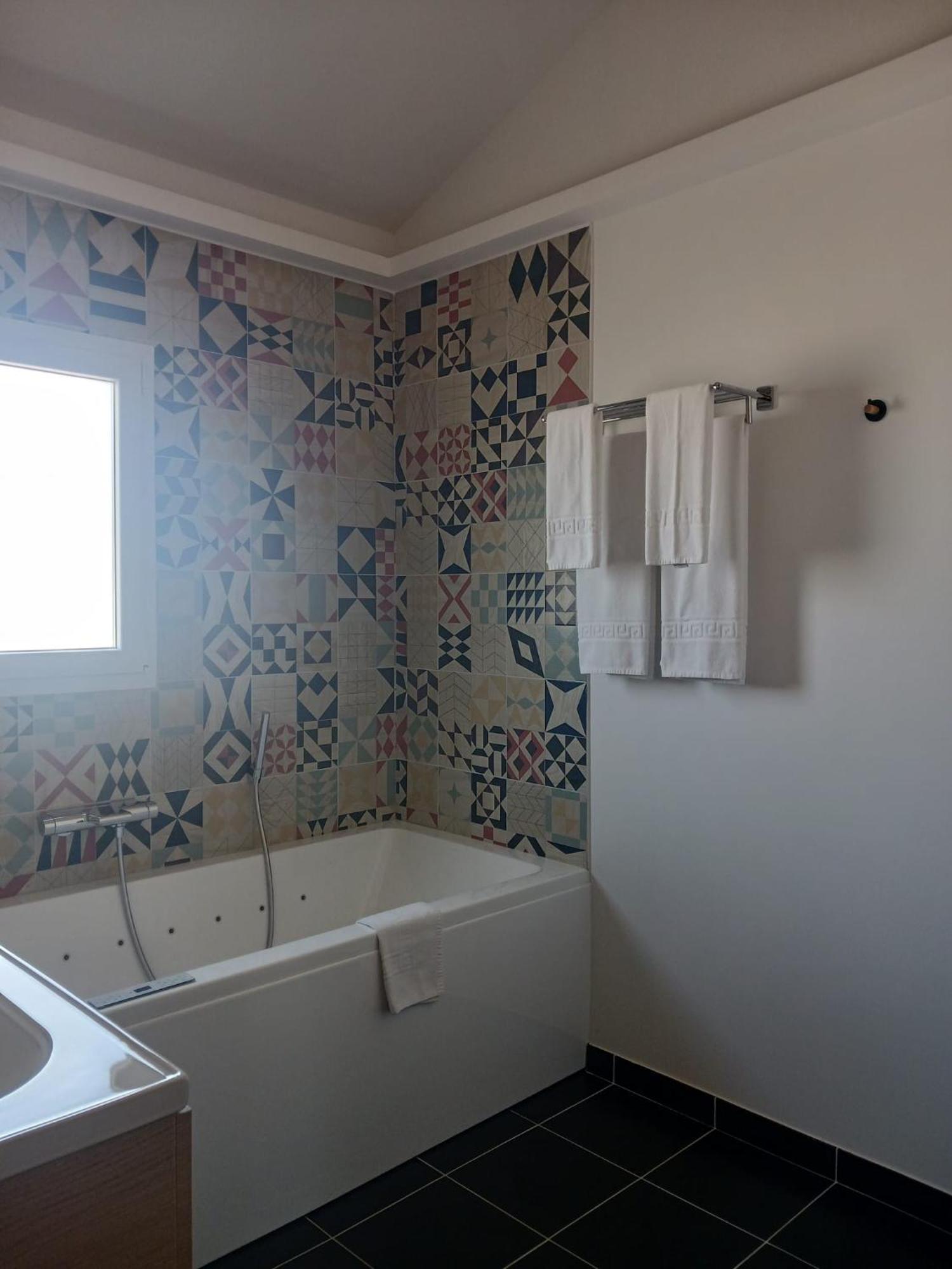 Merion Hotel Вилар-ле-Домб Екстериор снимка