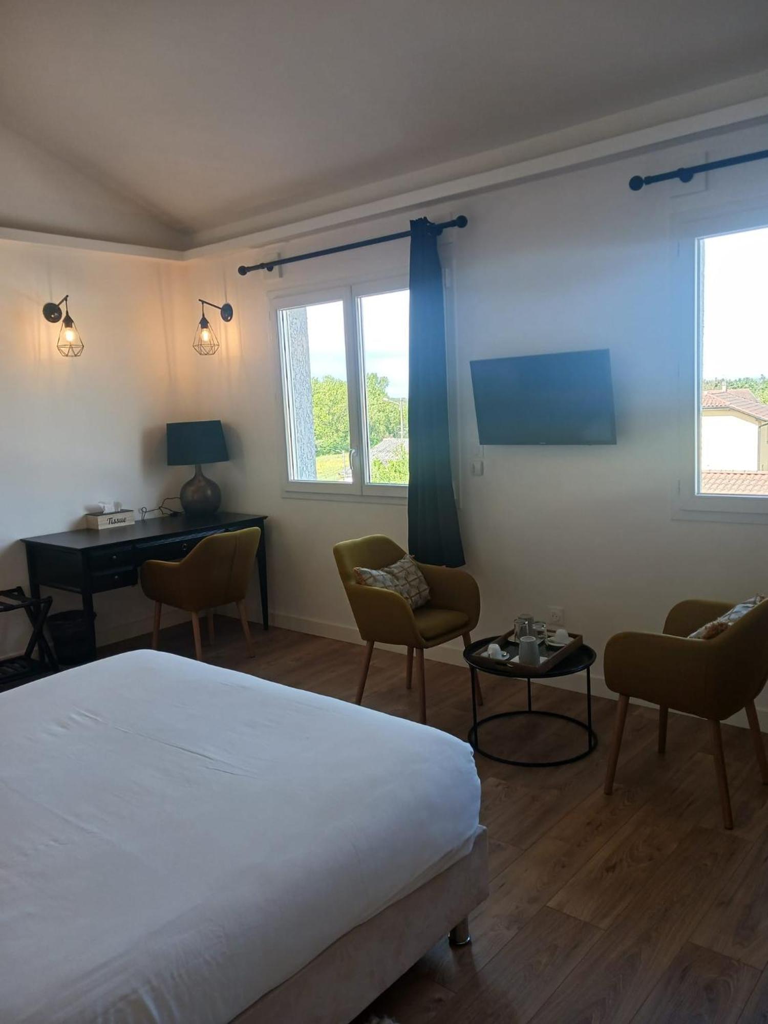 Merion Hotel Вилар-ле-Домб Екстериор снимка