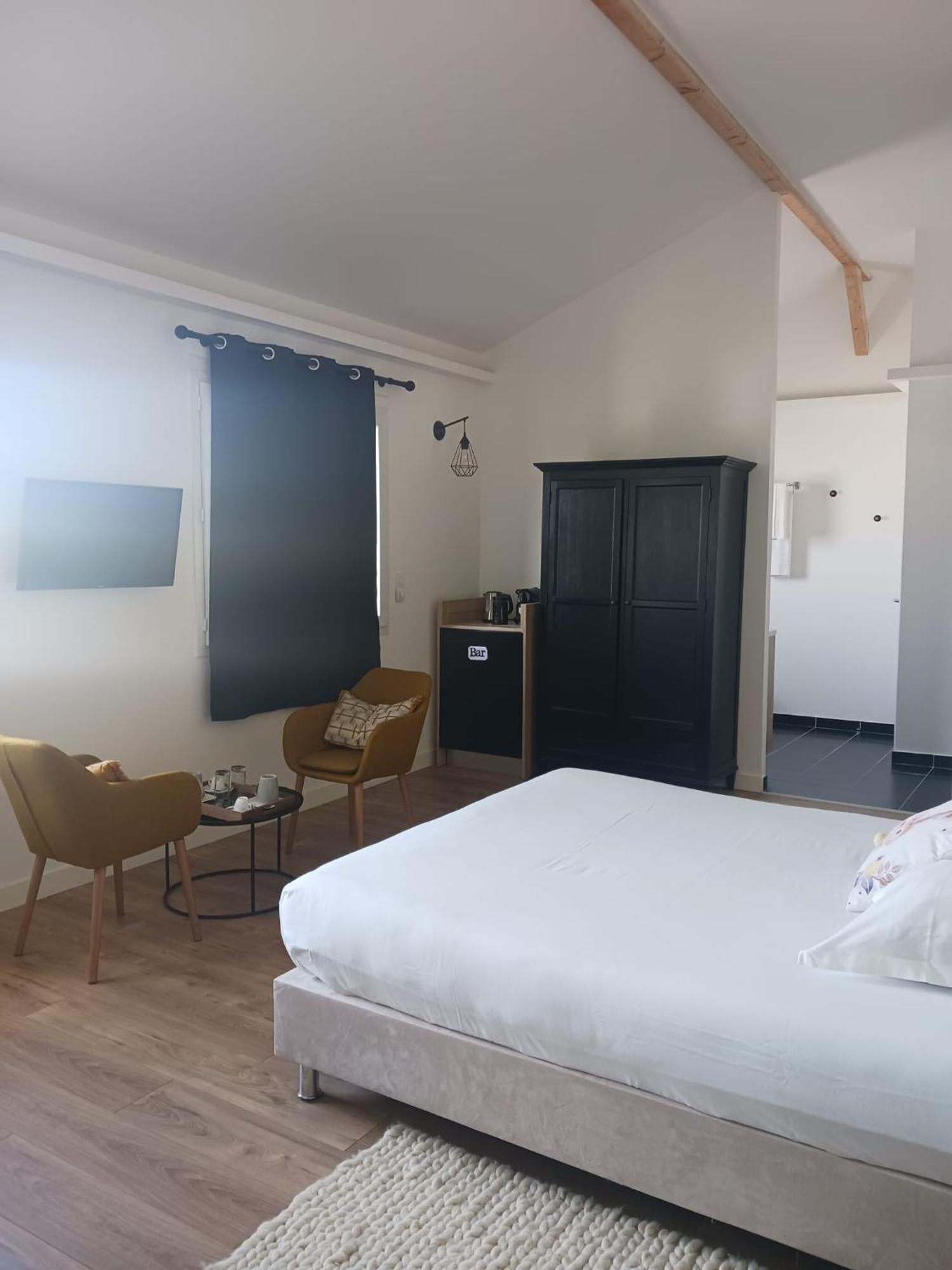 Merion Hotel Вилар-ле-Домб Екстериор снимка