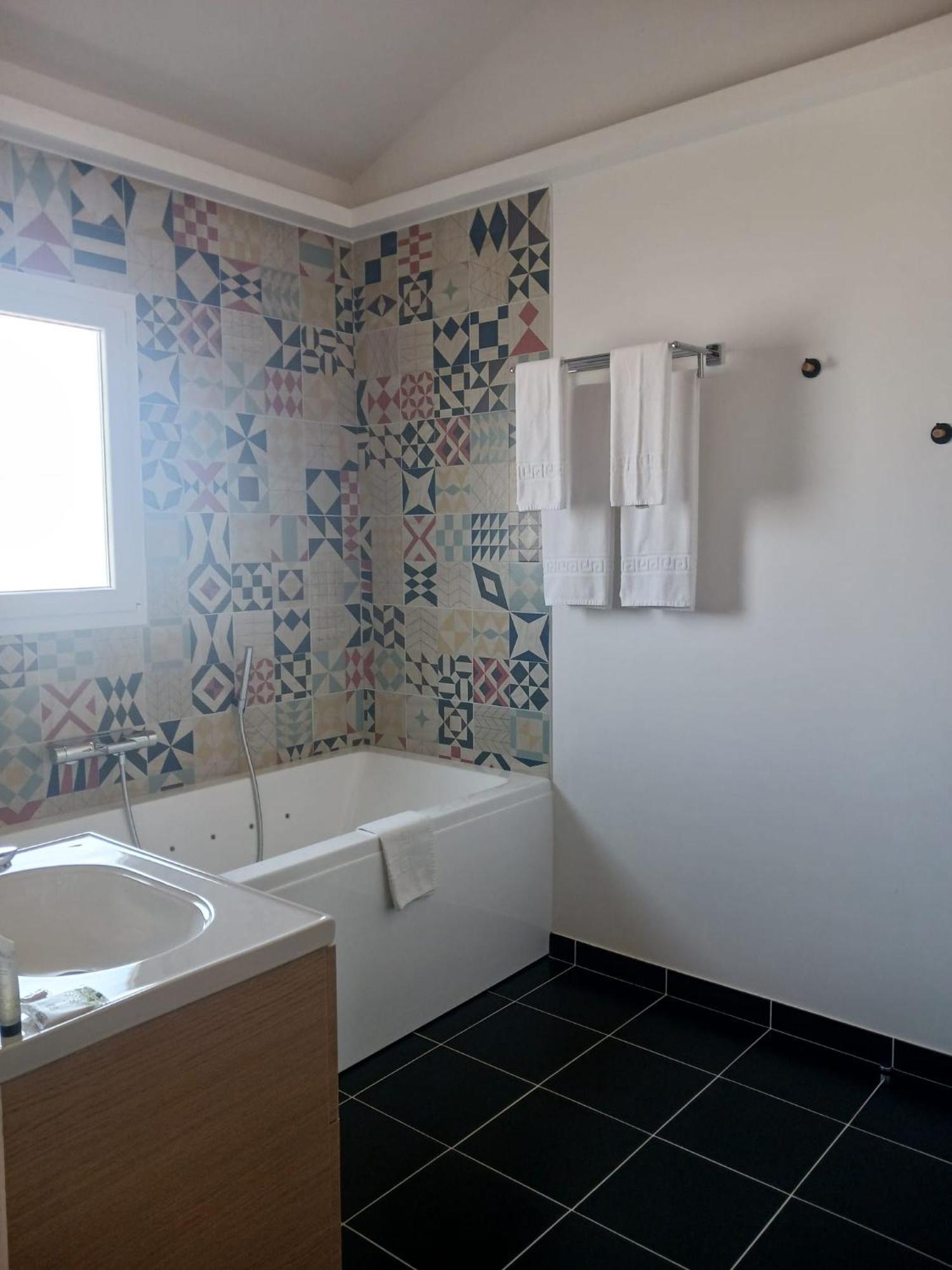 Merion Hotel Вилар-ле-Домб Екстериор снимка